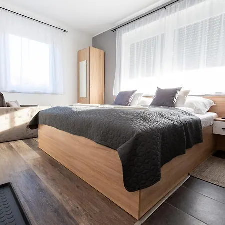 Horvath Apartman Fertod Exterior photo