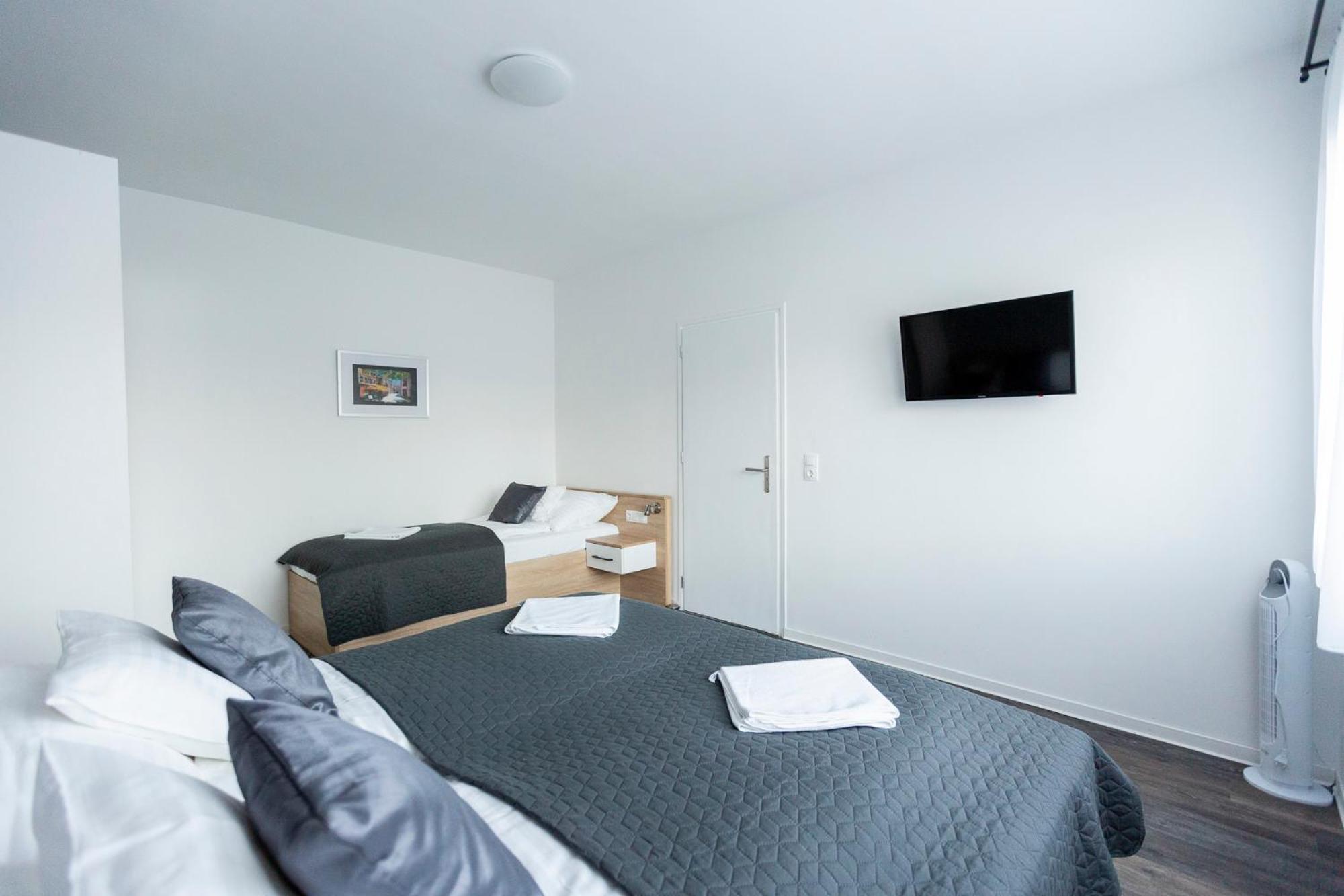 Horvath Apartment *